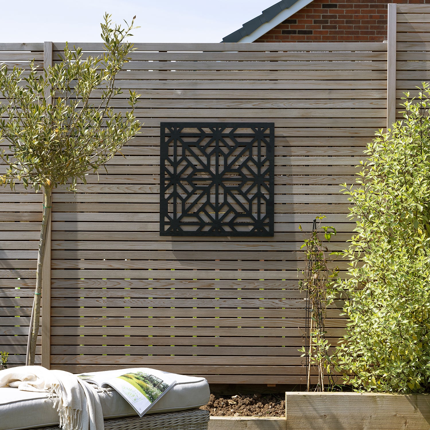 Black Bahia Tile Decorative Garden Screen