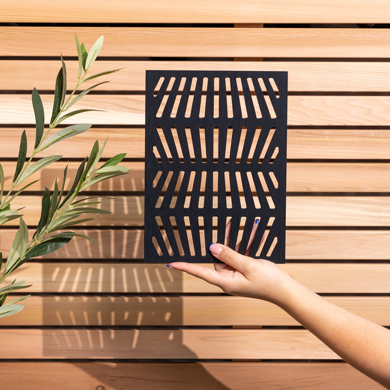 Black Solis Lines Decorative Garden Screen Sample