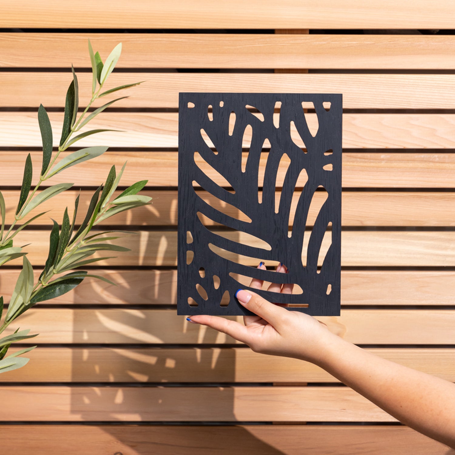 Black Tropic Palm Decorative Garden Screen Sample