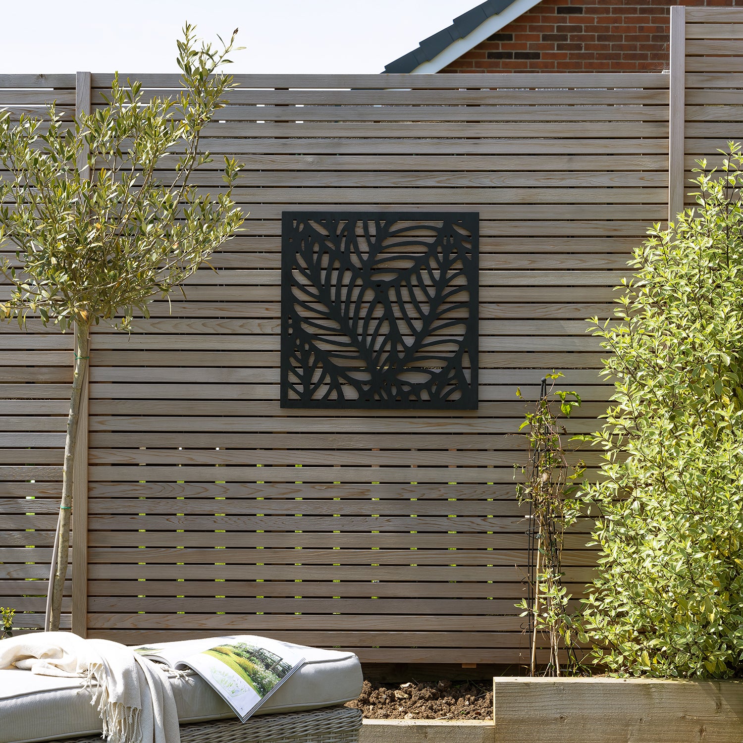 Black Tropic Palm Decorative Garden Screen