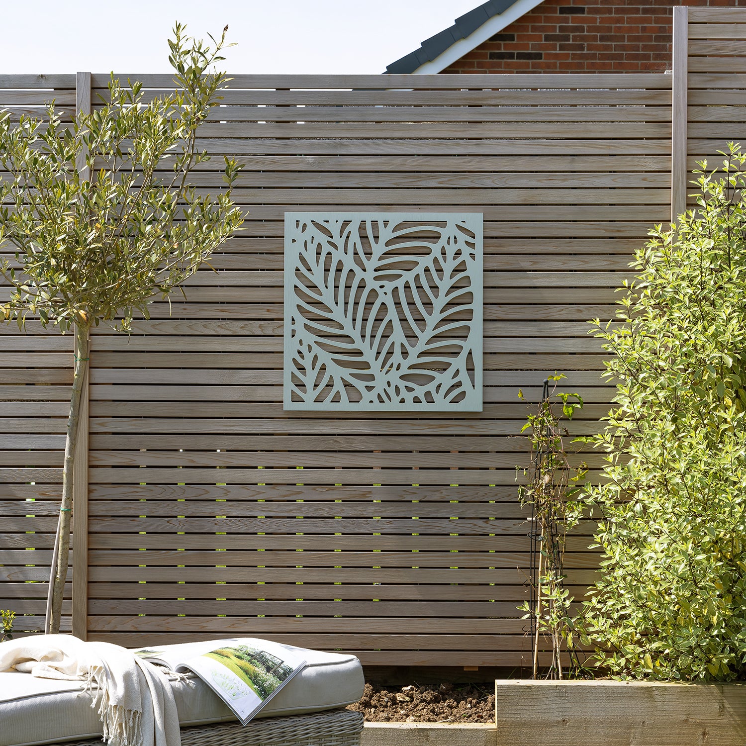 Green Tropic Palm Decorative Garden Screen