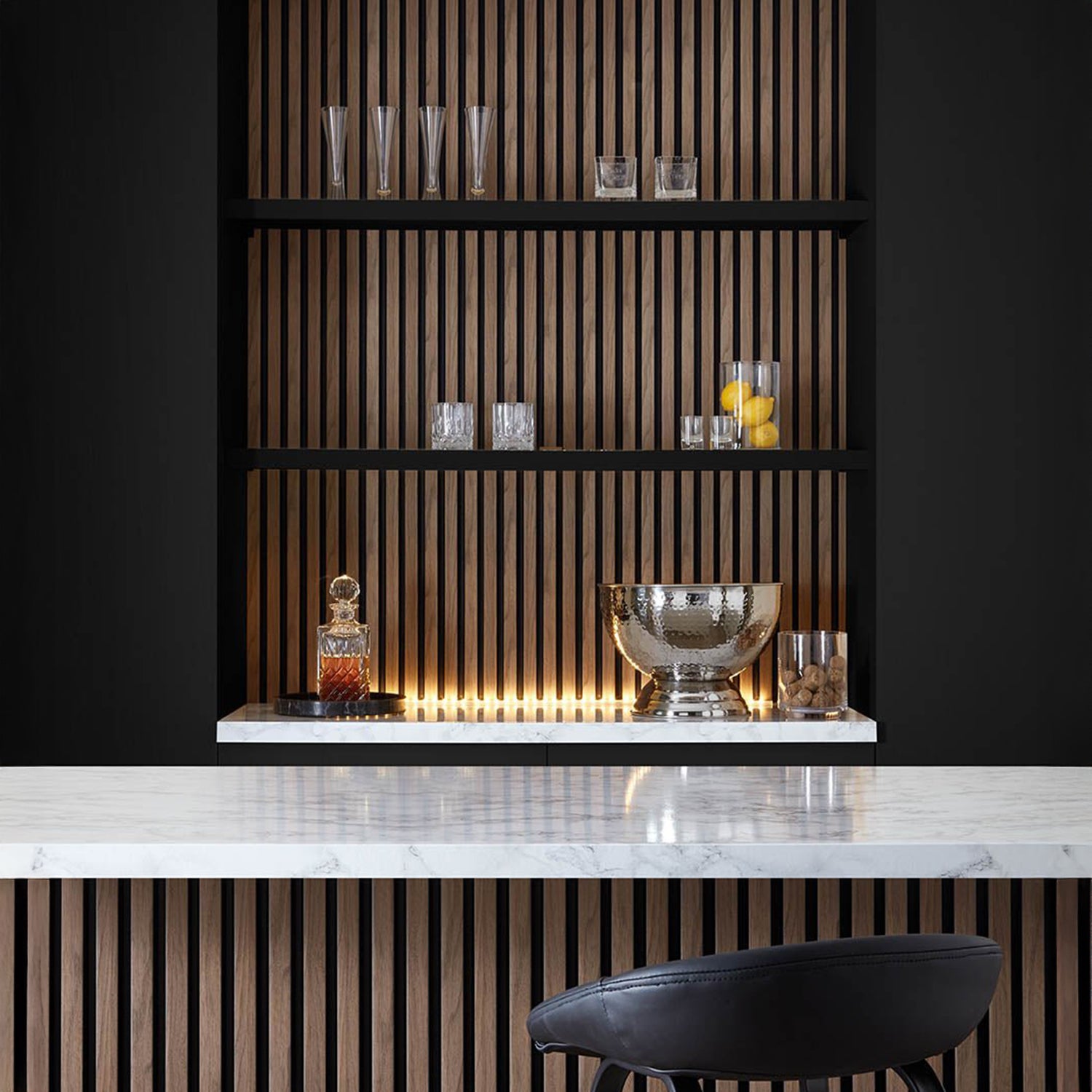 SlatWall Waterproof Walnut and Black Panel