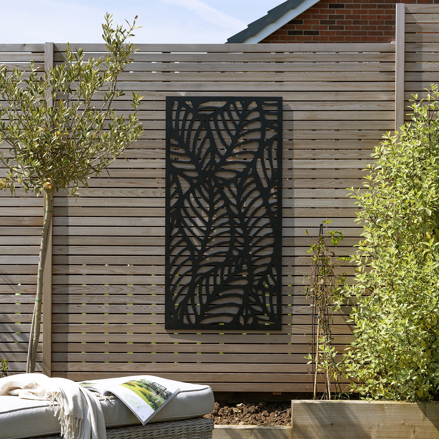 Black Tropic Palm Decorative Garden Screen