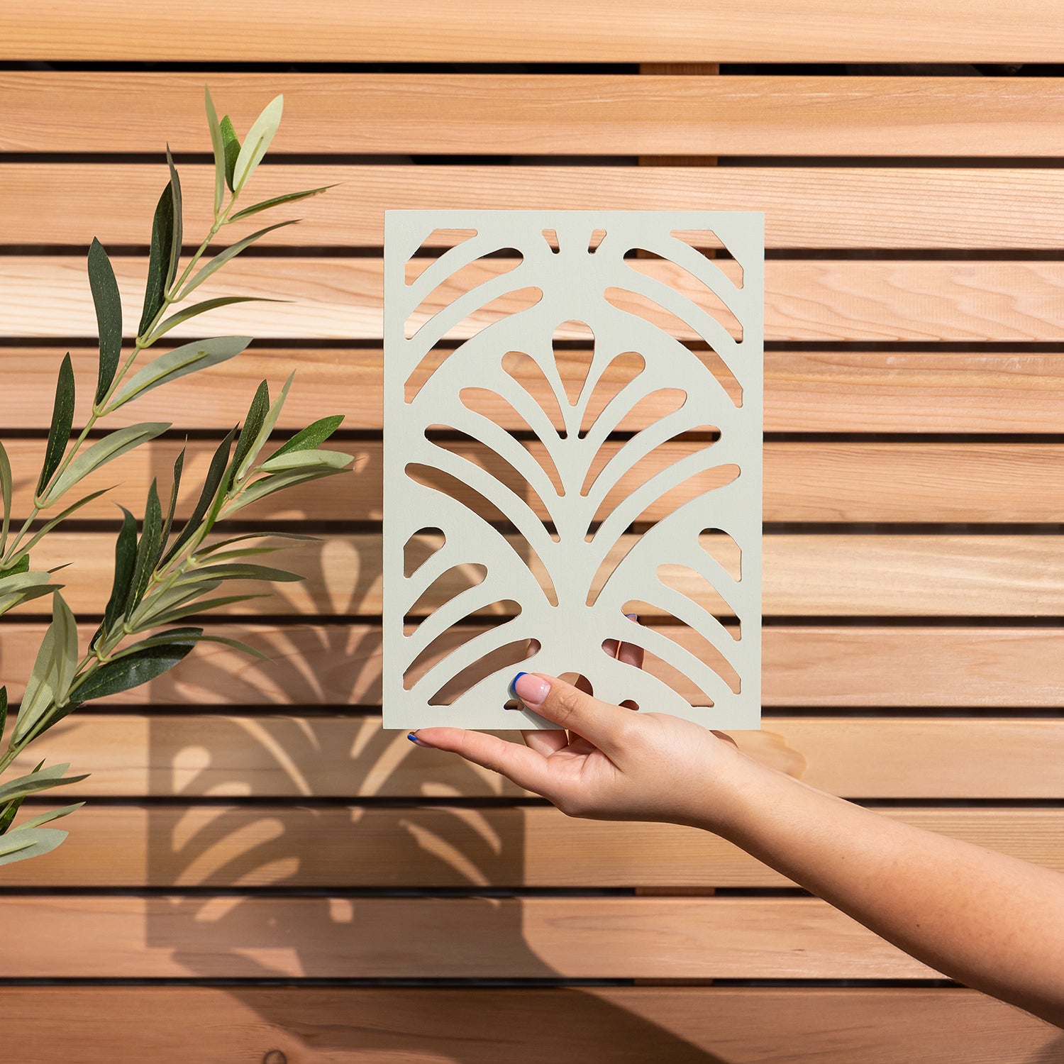 Green Deco Shell Decorative Garden Screen Sample