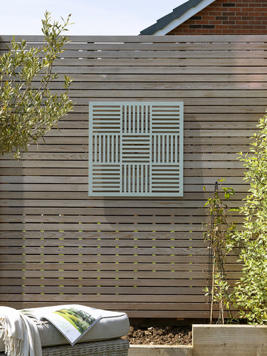 photo of cross hatch style decorative garden screen 