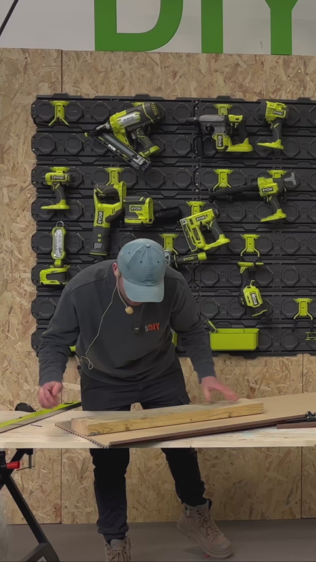 Load video: <h2>Myth 2: DIY panelling is too complicated </h2>