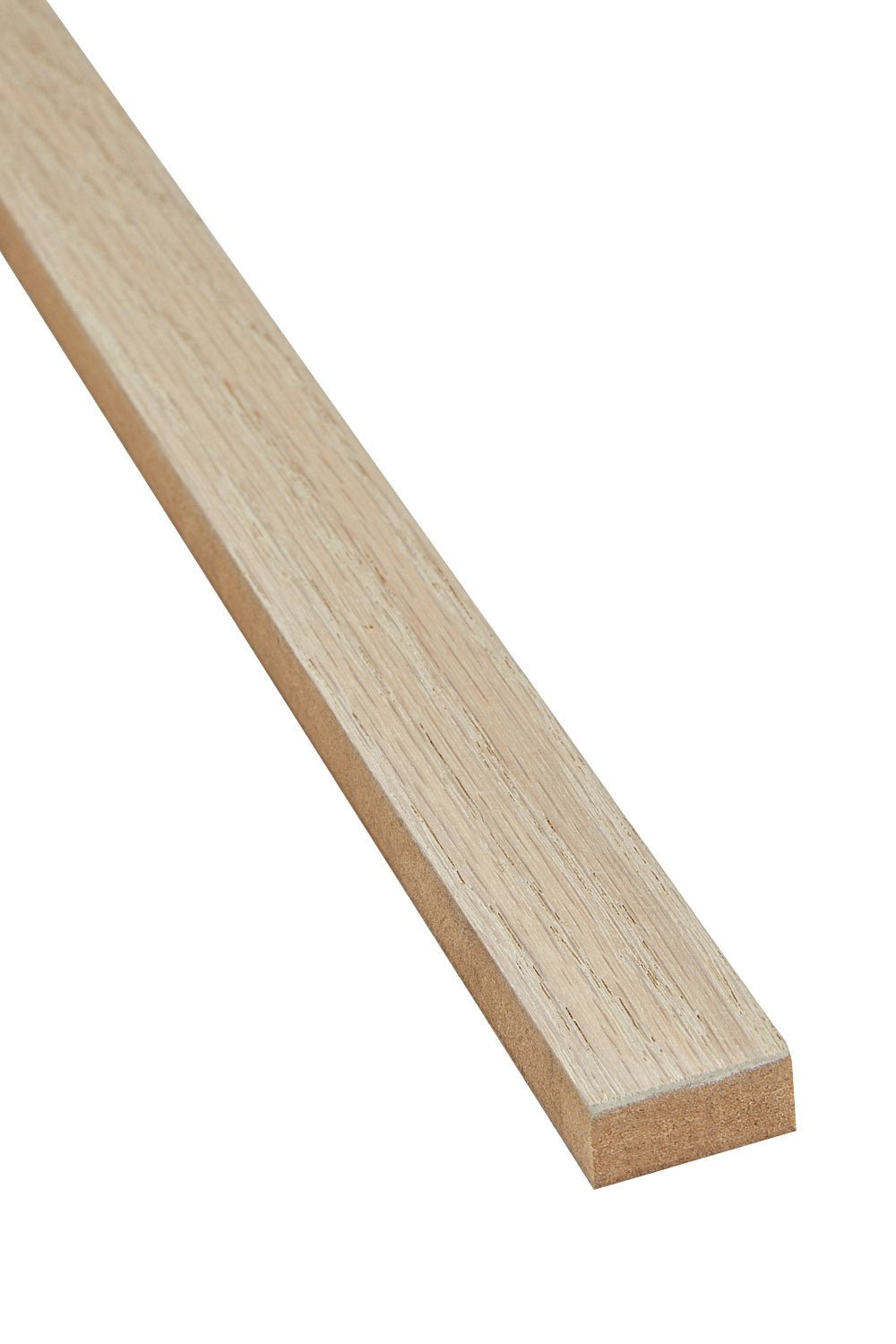 close up of the end of a washed oak individual slat showing natural mdf wood core and washed oak veneer