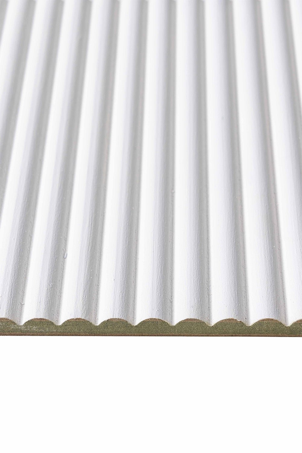 close up image of a primed reeded sample

